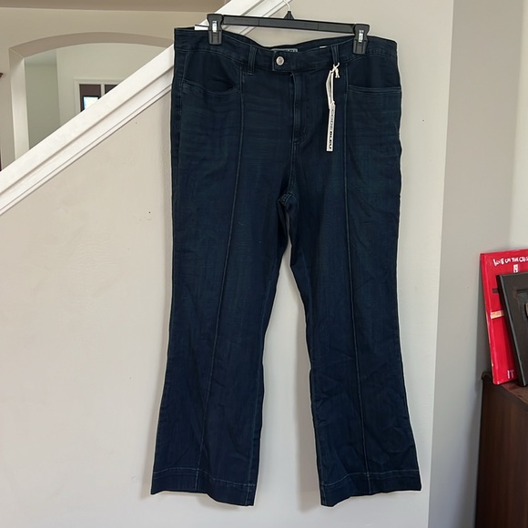 Code Bleu Plus Size Long Wide Leg Stretch Denim Jeans - Picture 2 of 10